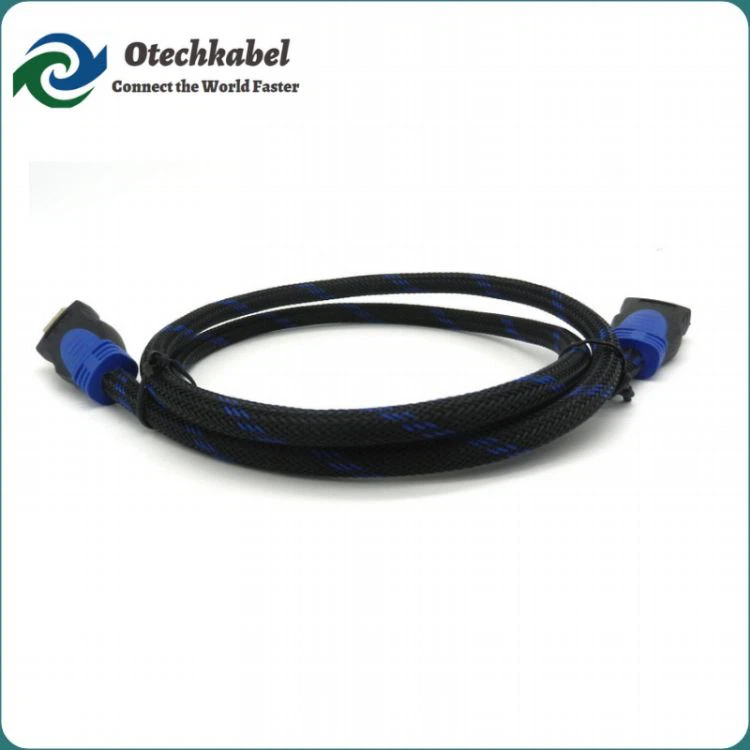Niebieski kabel HDMI